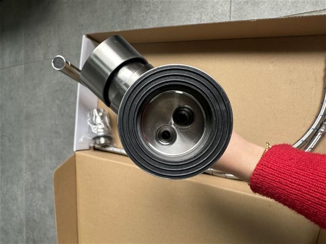 Vòi nước cao cấp SUS304 xước mờ 2 đường nóng lạnh, vòi xoay 360 độ dạng chữ L: MS-L1023